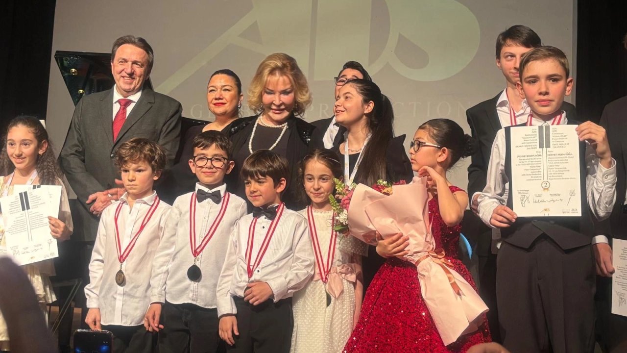 Genç yeteneklerin yıldızı İzmir’de parladı