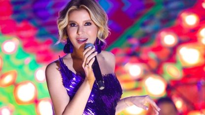 Gülben Ergen İstanbul sahnesinde göz kamaştırdı