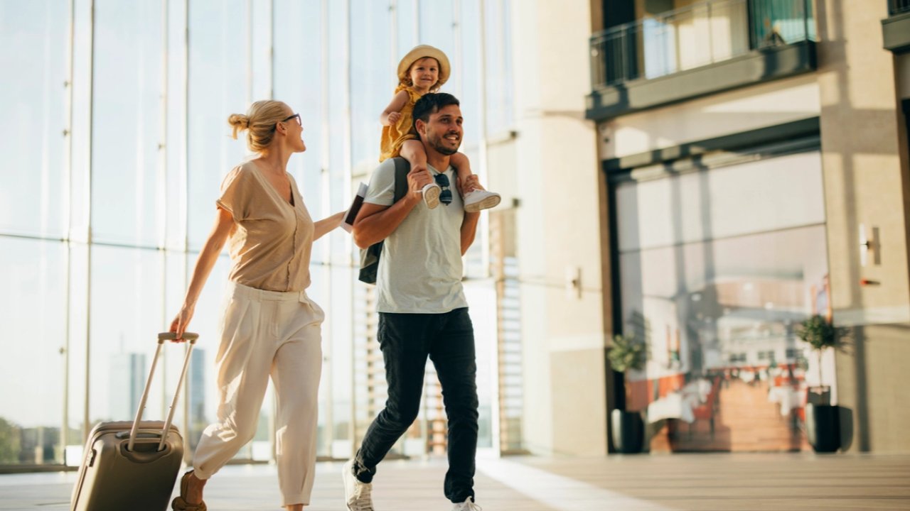 İlk yurt dışı seyahati için rehber... Vizesiz rotalar, Schengen ve tur seçenekleri