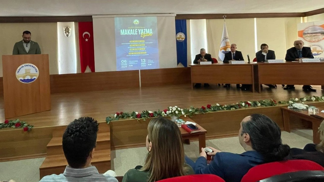 İpsala MYO akademisyenleri 'bilimsel yayıncılık' için Keşan’da buluştu