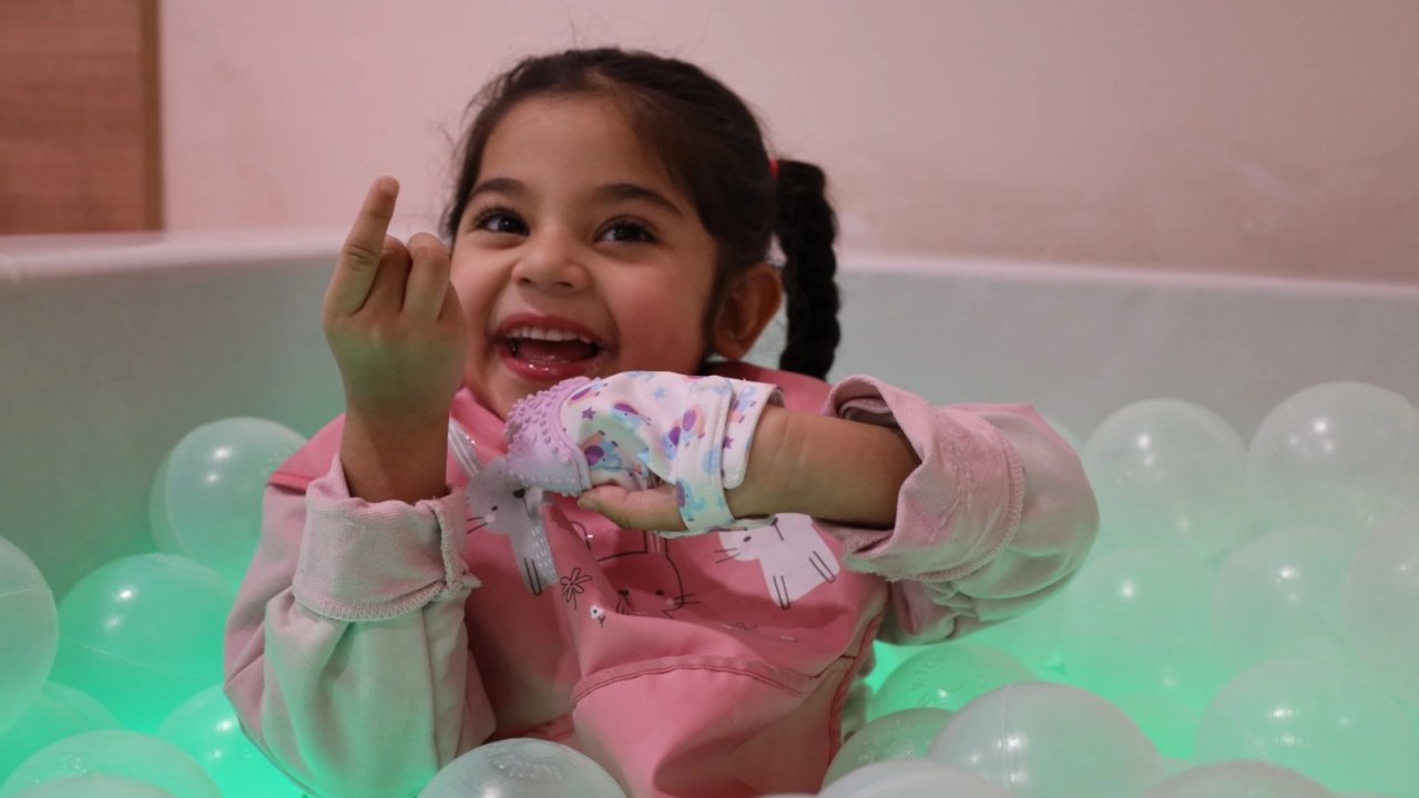 Irak’tan gelen aile, Gonca ile umuda tutundu