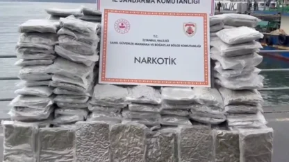 İstanbul açıklarında narko operasyon... Kilolarca skunk ele geçirildi