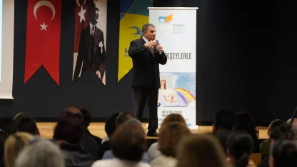 İstanbul Beylikdüzü’nde aile ve çocuk gelişimi söyleşisi