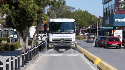 İstanbul Maltepe'de mahallelerde bahar temizliği sürüyor