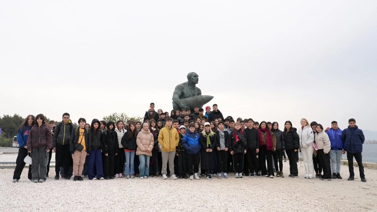 İstanbul Maltepeli öğrencilerden Çanakkale’ye duygusal ziyaret