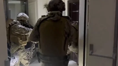 İstanbul’da silahlı suç örgütüne 18 gözaltı