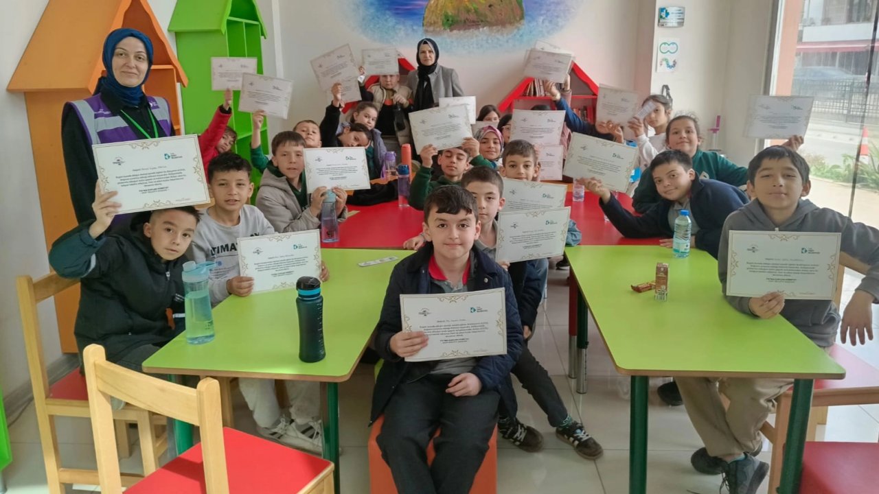 İZGİM, öğrencileri ağırlamaya devam ediyor