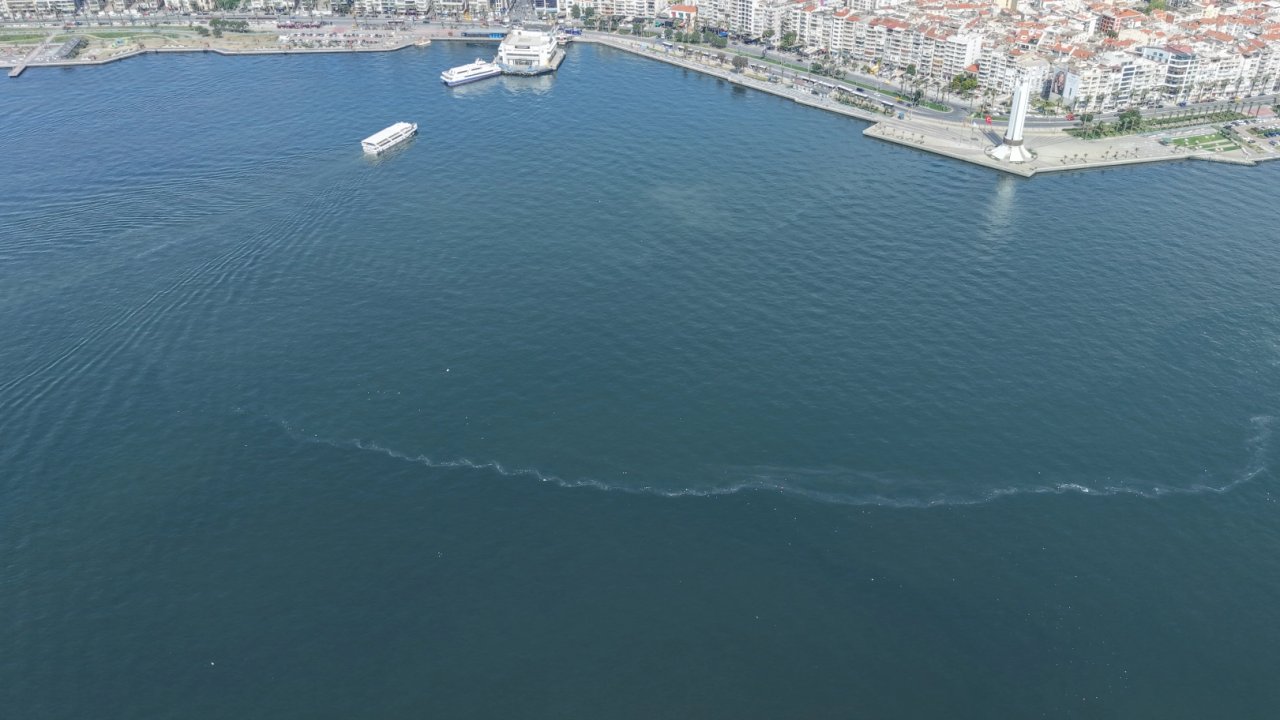 İzmir Körfezi’nde 9. kez dış kaynaklı kirlilik tespit edildi