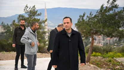 İzmir'de Başkan Eşki’den İZYUVA sakinlerine çifte müjde