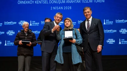 İzmir’de dev yatırım hamlesi.. Yüzlerce projeye açılış ve temel