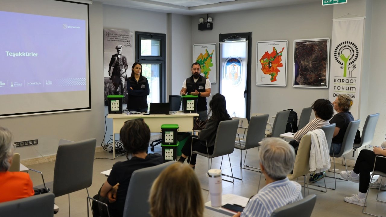 İzmir'de Efes Tarlası Yaşam Köyü’nde bokaşi kompost eğitimi