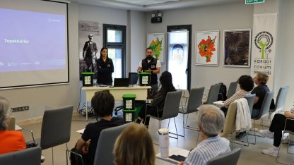 İzmir'de Efes Tarlası Yaşam Köyü’nde bokaşi kompost eğitimi