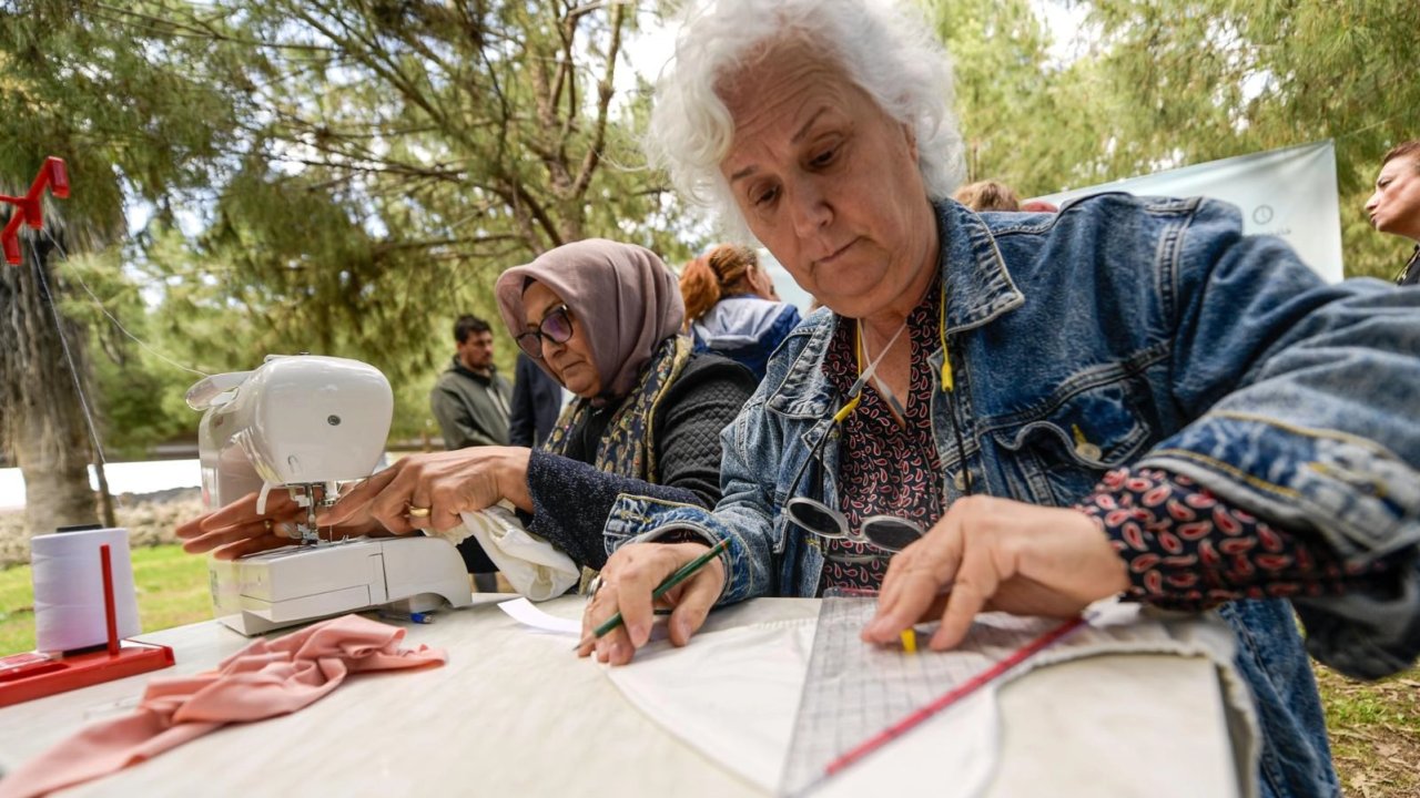 İzmir’de makineler taşındı, eğitim açık alanda sürdü... Meslek Fabrikası'nda açık hava eğitimi!