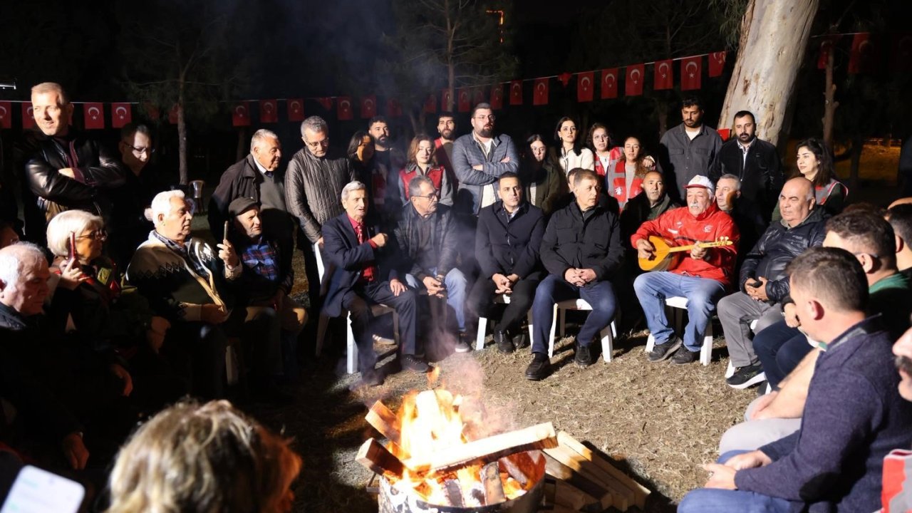 İzmir'de 'Meslek Fabrikası' nöbeti sürüyor