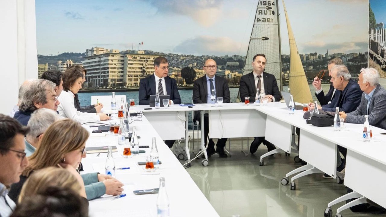 İzmir’in 8 bin 500 yıllık hazinesi masaya yatırıldı