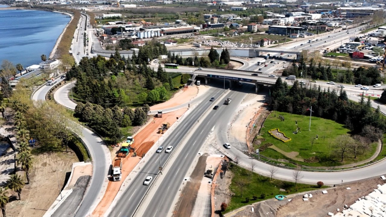 İzmit sahil bağlantı kolu trafiğe kapatılıyor