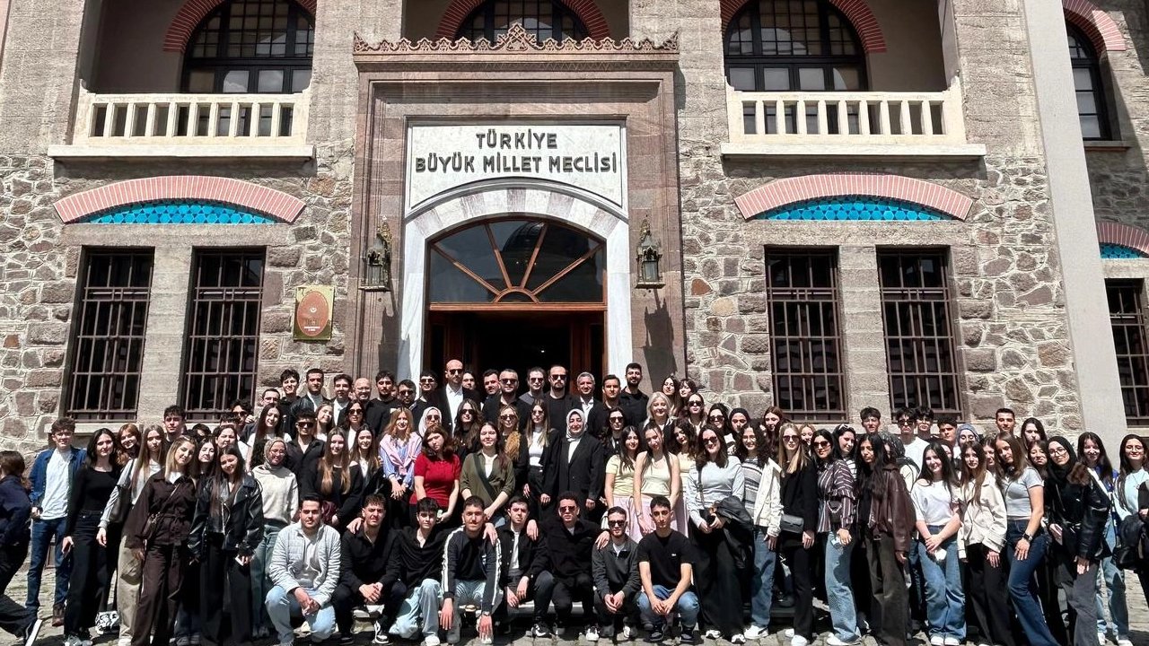 İzmitli öğrenciler Ankara’da motivasyon depoladı