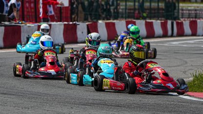 Karting sezon açılışında büyük çekişme