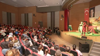 Kayseri Melikgazi'den çocuklara özel tiyatro
