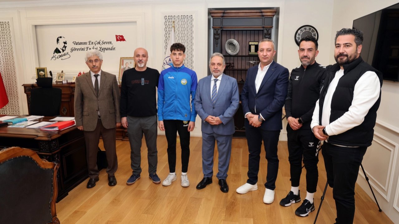 Kayseri Talas Spor Fabrikası'nda milli gurur