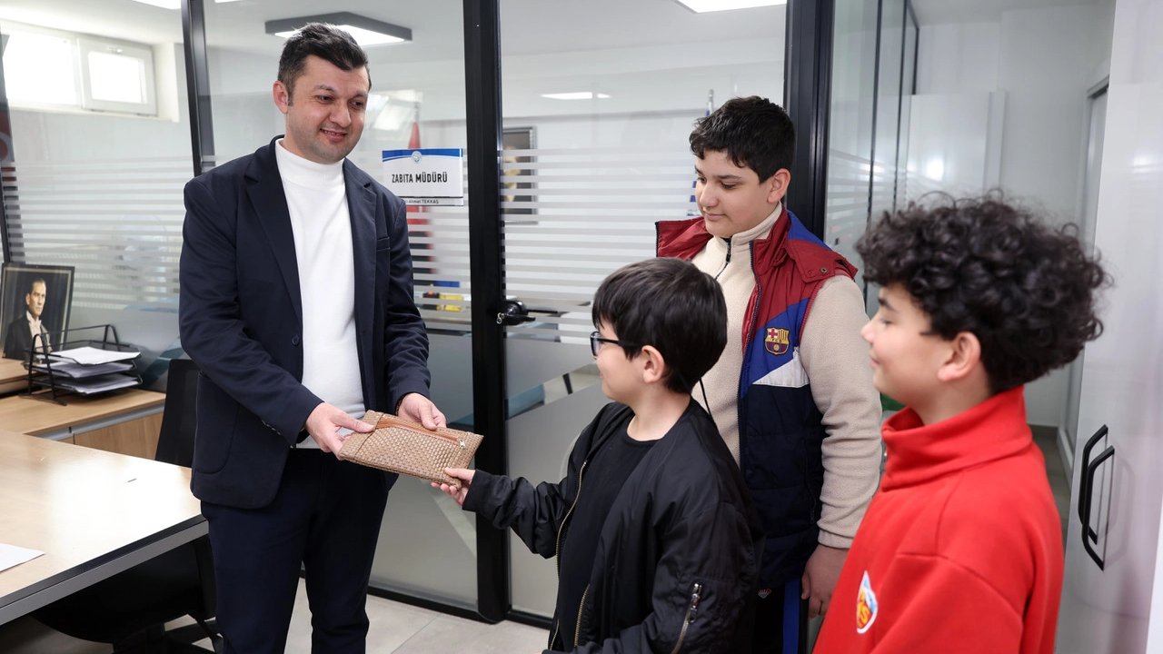 Kayseri Talaslı çocuklardan örnek davranış