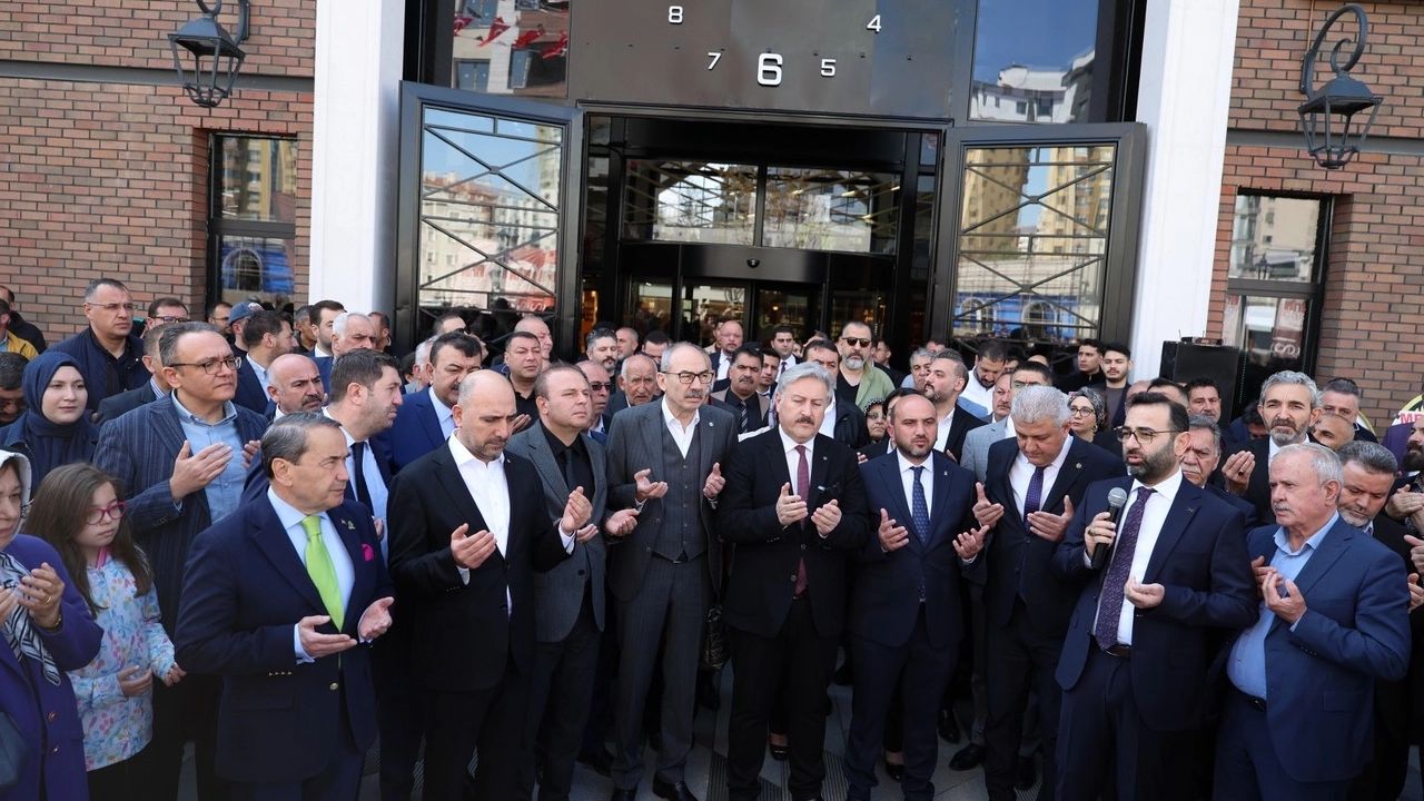 Kayseri'nin yeni sembolü Çarşı Melikgazi kapılarını açtı