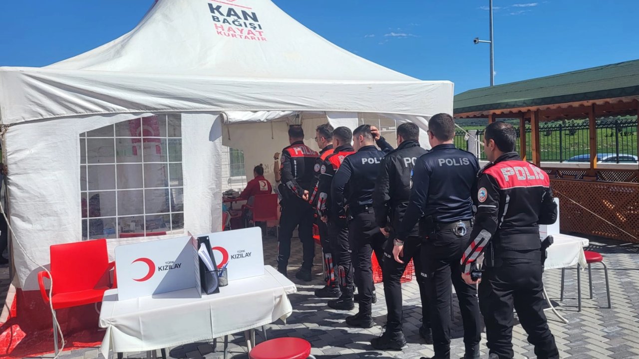 Keşan polisinden hayat veren bağış