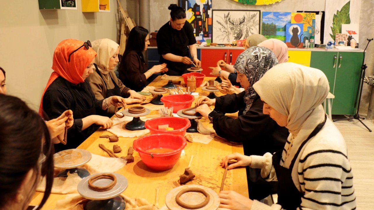 Kocaeli Büyükşehir’le çamurdan sanata giden yolculuk