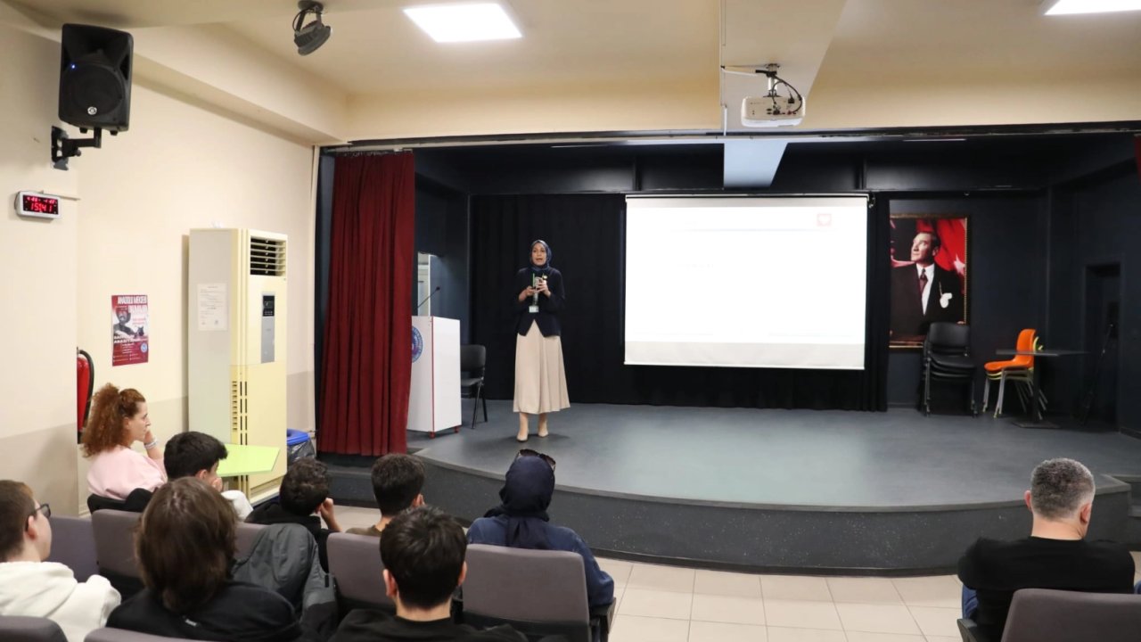 Kocaeli İzmit'te gençler obeziteye karşı bilinçlendi