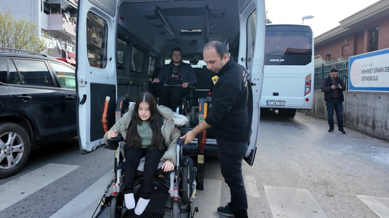 Kocaeli'de 'Engelsiz Taksi' hayallere köprü oldu