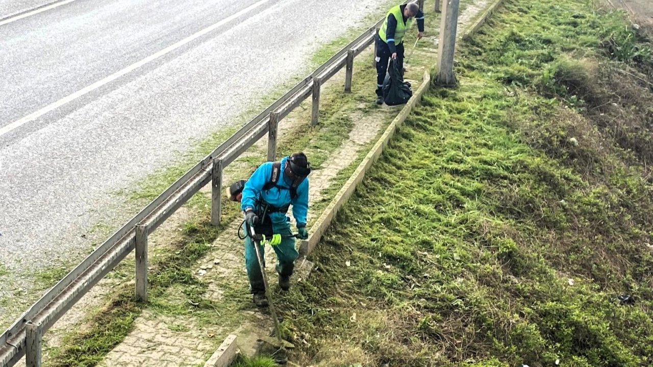 Kocaeli’de yol ve kaldırımlarda temizlik seferberliği