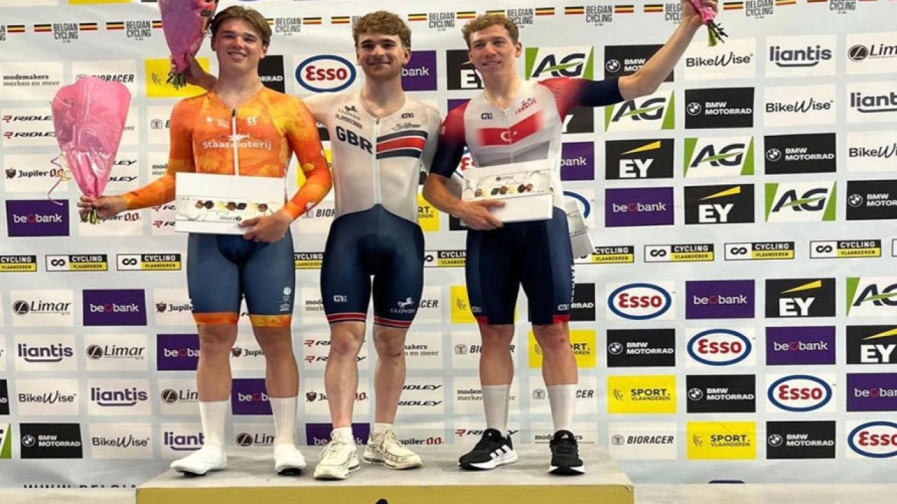 Konya Büyükşehirli bisikletçilerden milli başarı