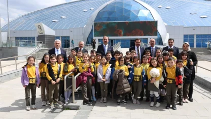 Konya protokolü Bilim Merkezi'nde buluştu