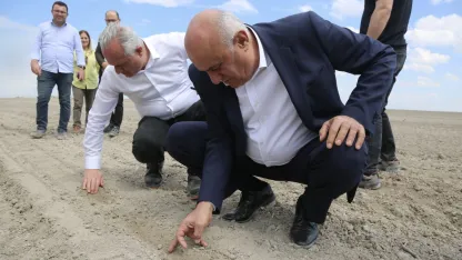 Konya'da PANKOBİRLİK pancar ekimine başladı