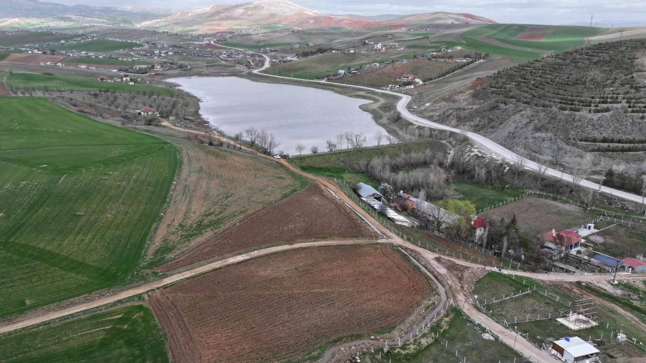 Kuruma riski altındaki Kızılca Göleti yeniden suya kavuştu