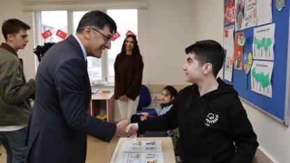 Kütahya'da Başkan Kahveci'den 'özel eğitim' ziyareti