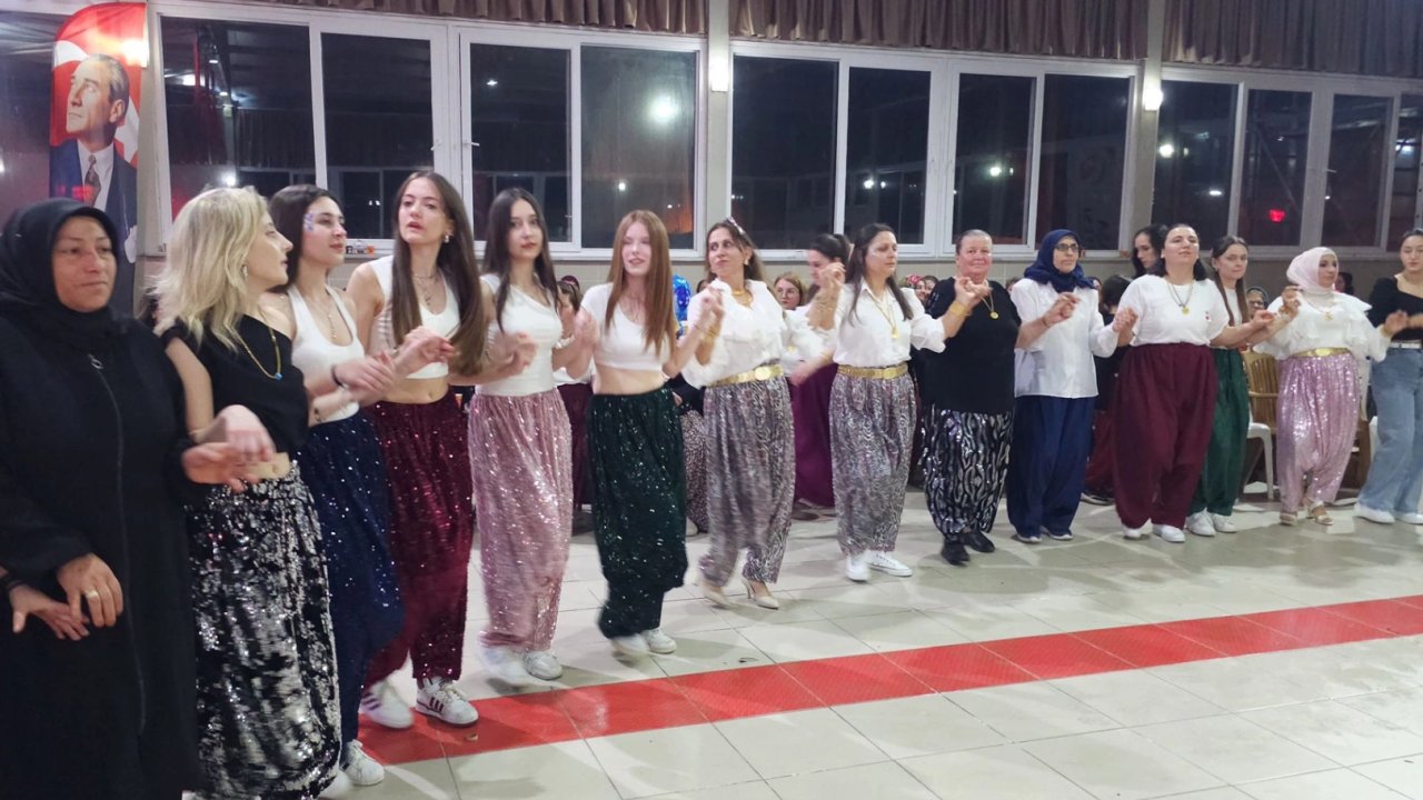 Lalapaşa’da Geleneksel Şalvar Gecesi’nde kadınlar buluştu