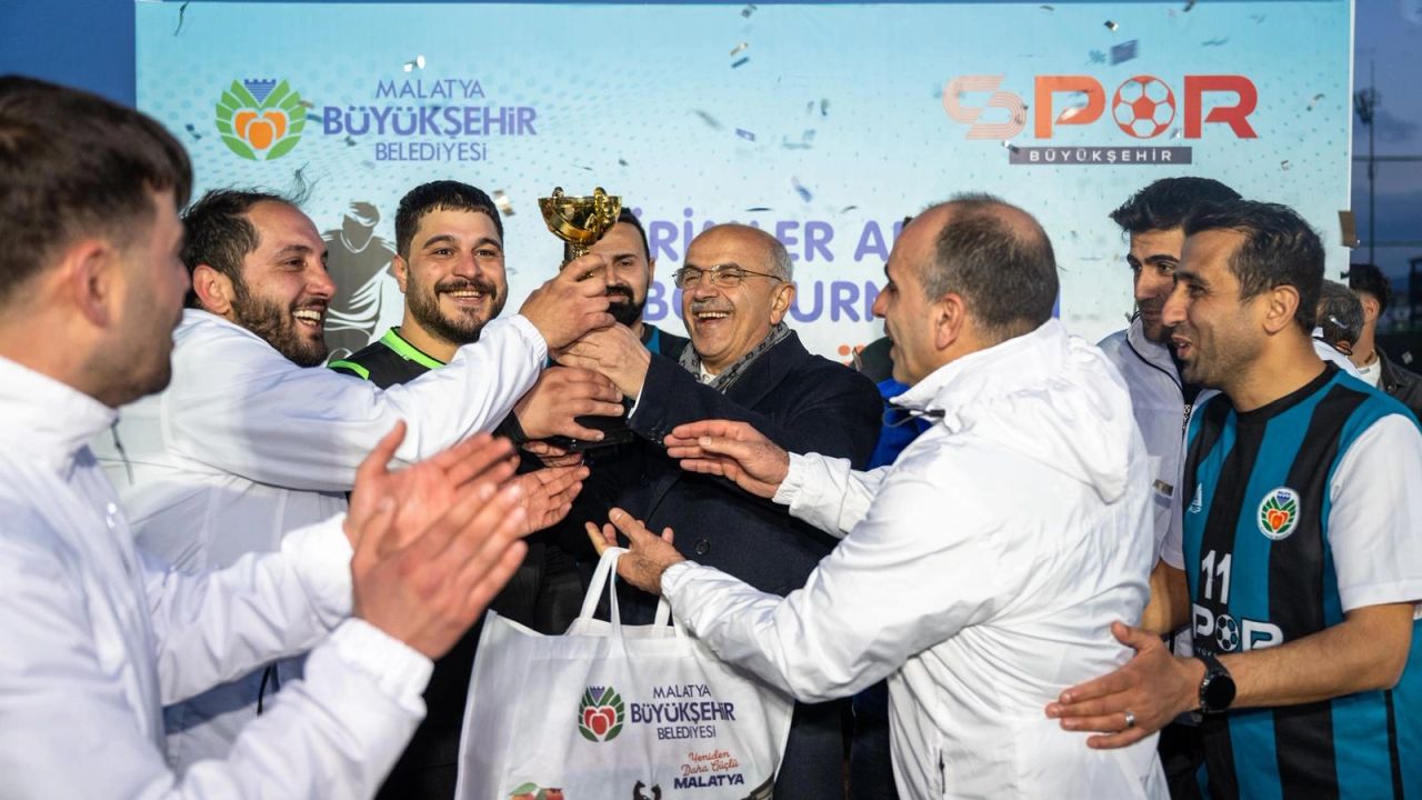Malatya Büyükşehir'de şampiyon Gençlik ve Spor Hizmetleri Dairesi Başkanlığı oldu