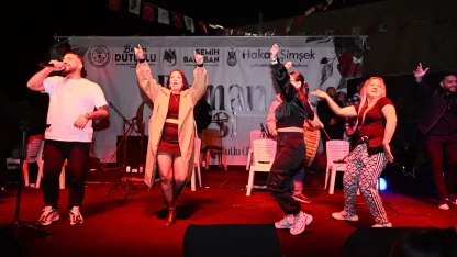 Manisa’da Romanlar gönüllerince eğlendi