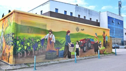 Manisa’nın sokakları sanatla renkleniyor