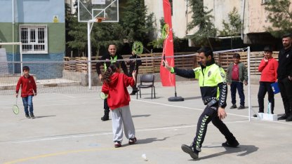 Mardin Yeşilli’de Polis Haftası'nda dostluk maçı