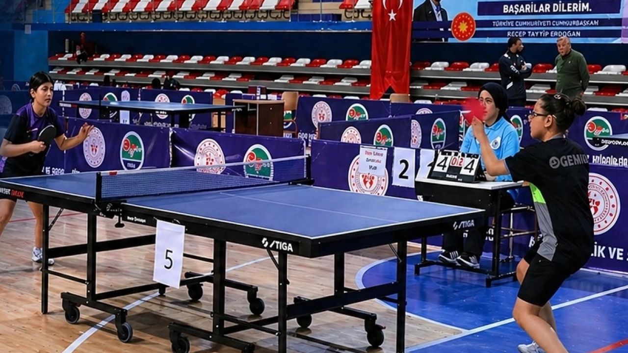 Masa tenisinde şampiyonlar Ağrı’da belirlendi