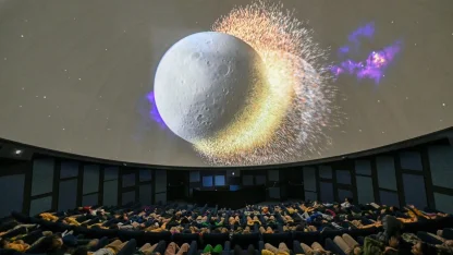 Mersin’de planetaryum çocukları evrenle buluşturuyor