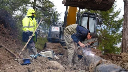 Mersin'de zarar gören içme suyu hattına anında müdahale
