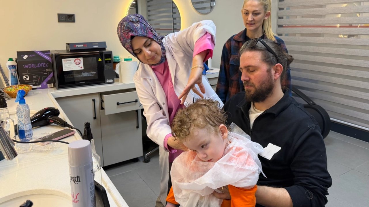 Minik Kaan ilk tıraş heyecanını Gonca’da yaşadı