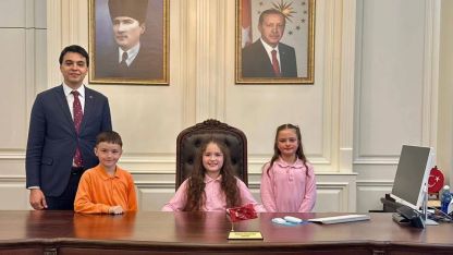 Minik yürekler devlet yönetti