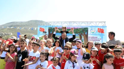 Mustafa Yalçın'dan '23 Nisan' mesajı