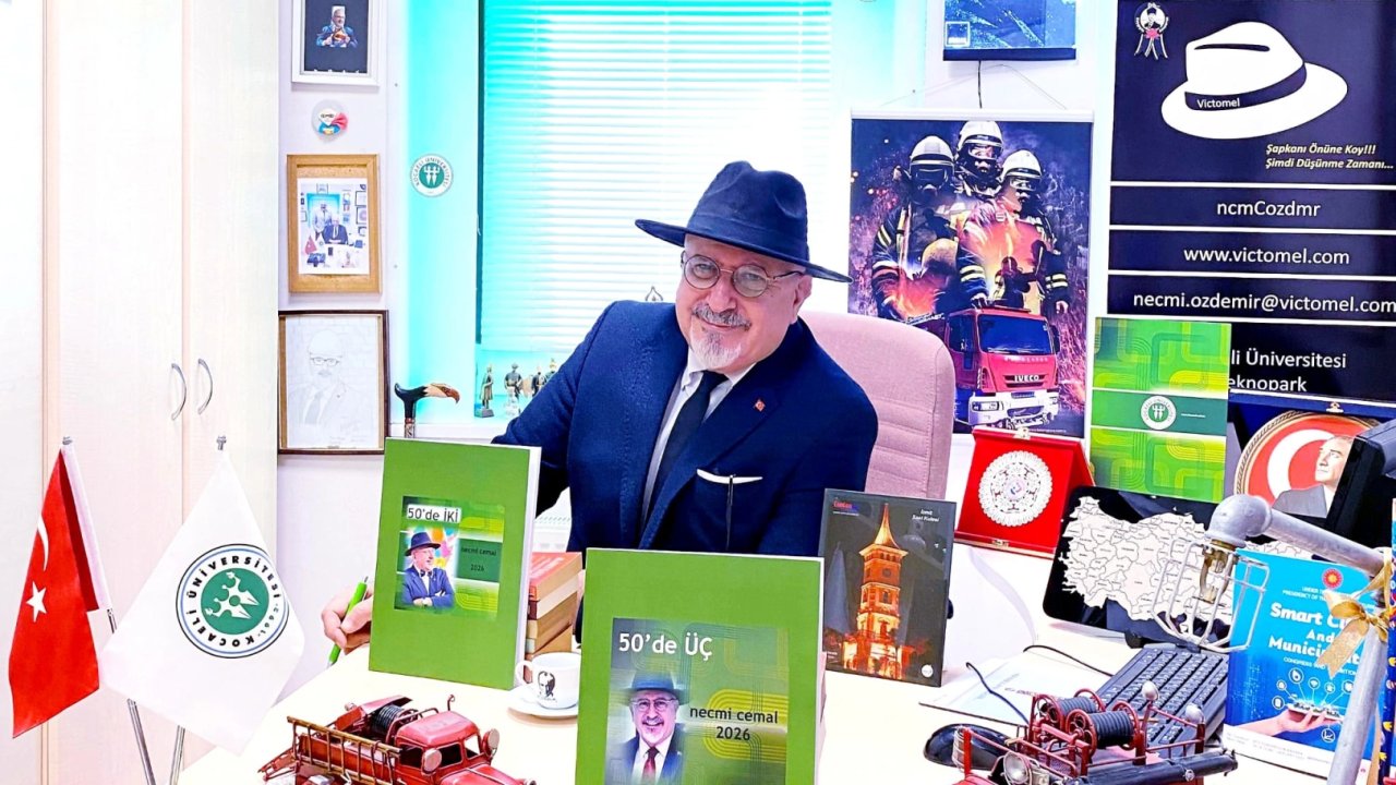 Necmi Cemal’den üçüncü kitap... Yazı tarzında yeni dönem