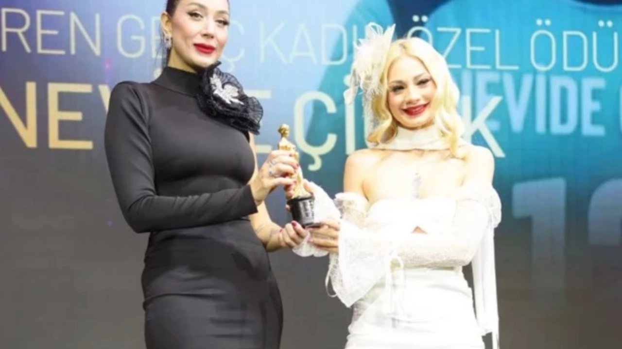 Raffles'ta yıldızlar geçidi: Nevide Çiçek'e 'İlham' Ödülü!