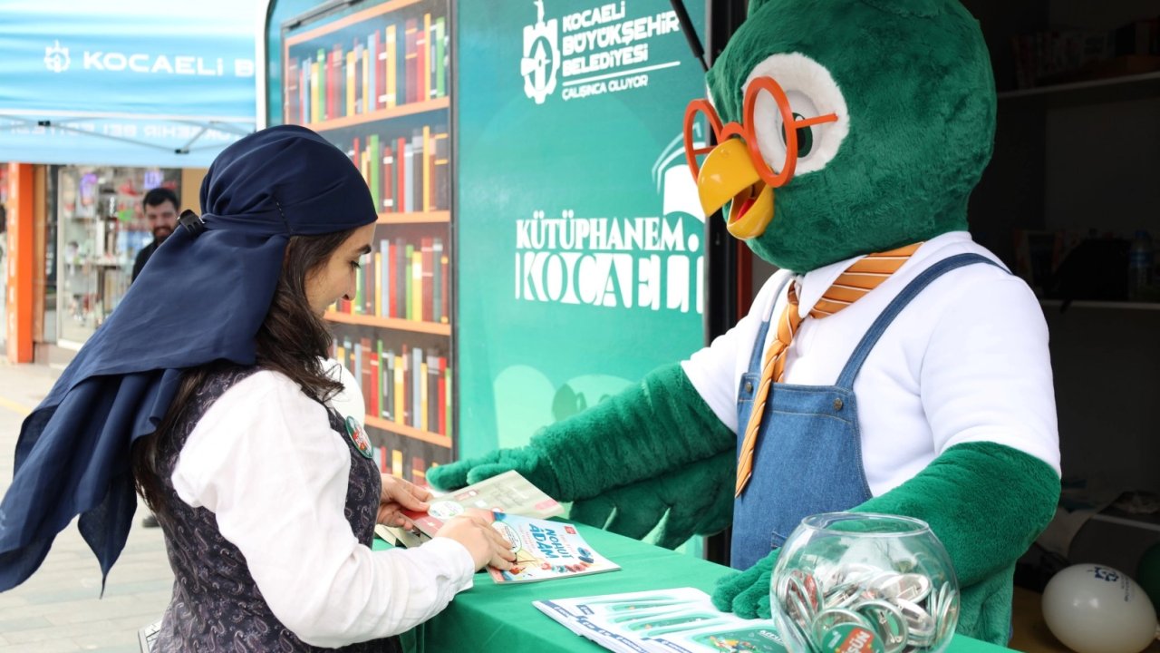 Roman kahramanları İzmit sokaklarında